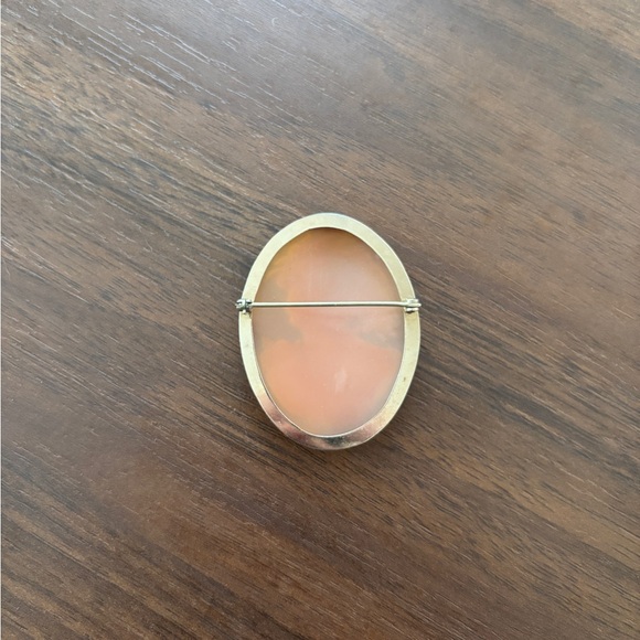 Vintage Cameo Brooch - Picture 2 of 6